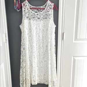 Elegant White Lace Dress